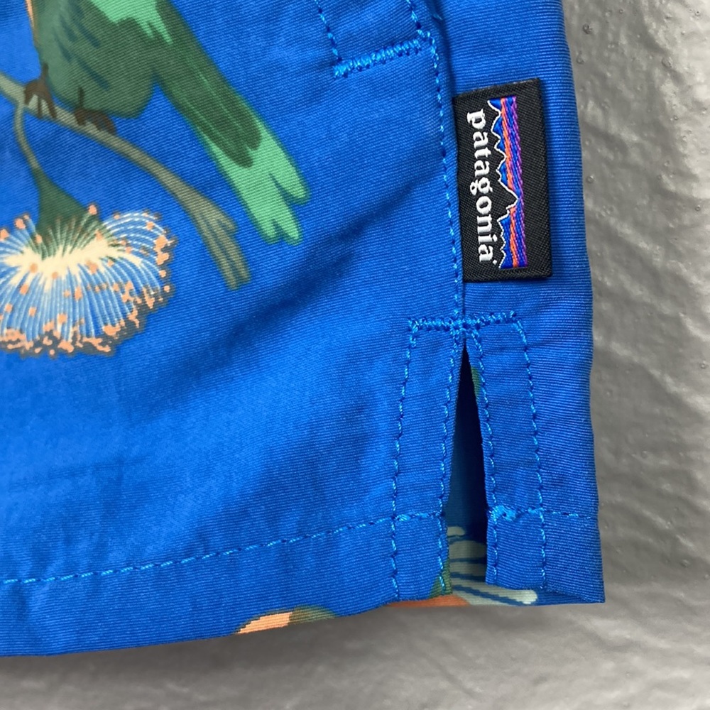 Patagonia Blue Parrot Print 100% Recycled Nylon Tropical Shorts Women's … - Picture 3 of 11